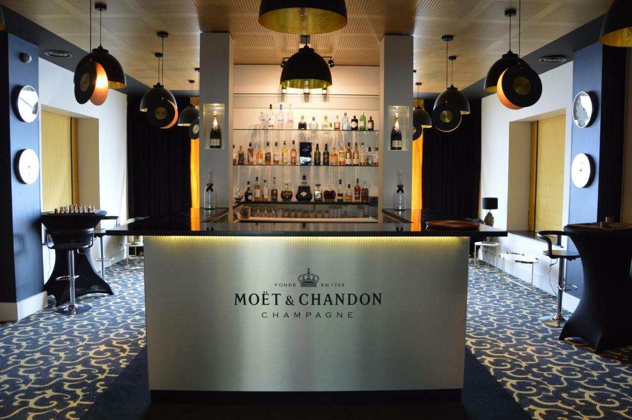 โรงแรมดอแมนเดอลากอร์นิช Rolleboise ภายนอก รูปภาพ